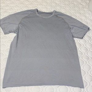 Men’s LuLuLemon T-Shirt